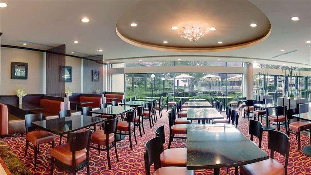 Doubletree By Hilton Orange County Airport