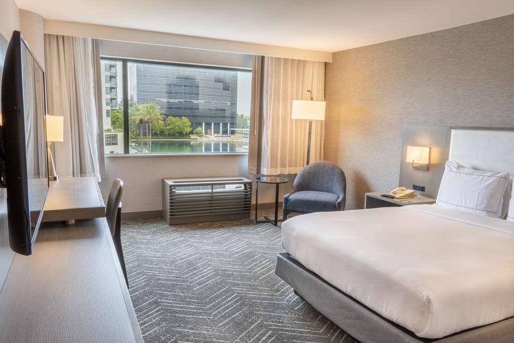 Doubletree By Hilton Orange County Airport Santa Ana