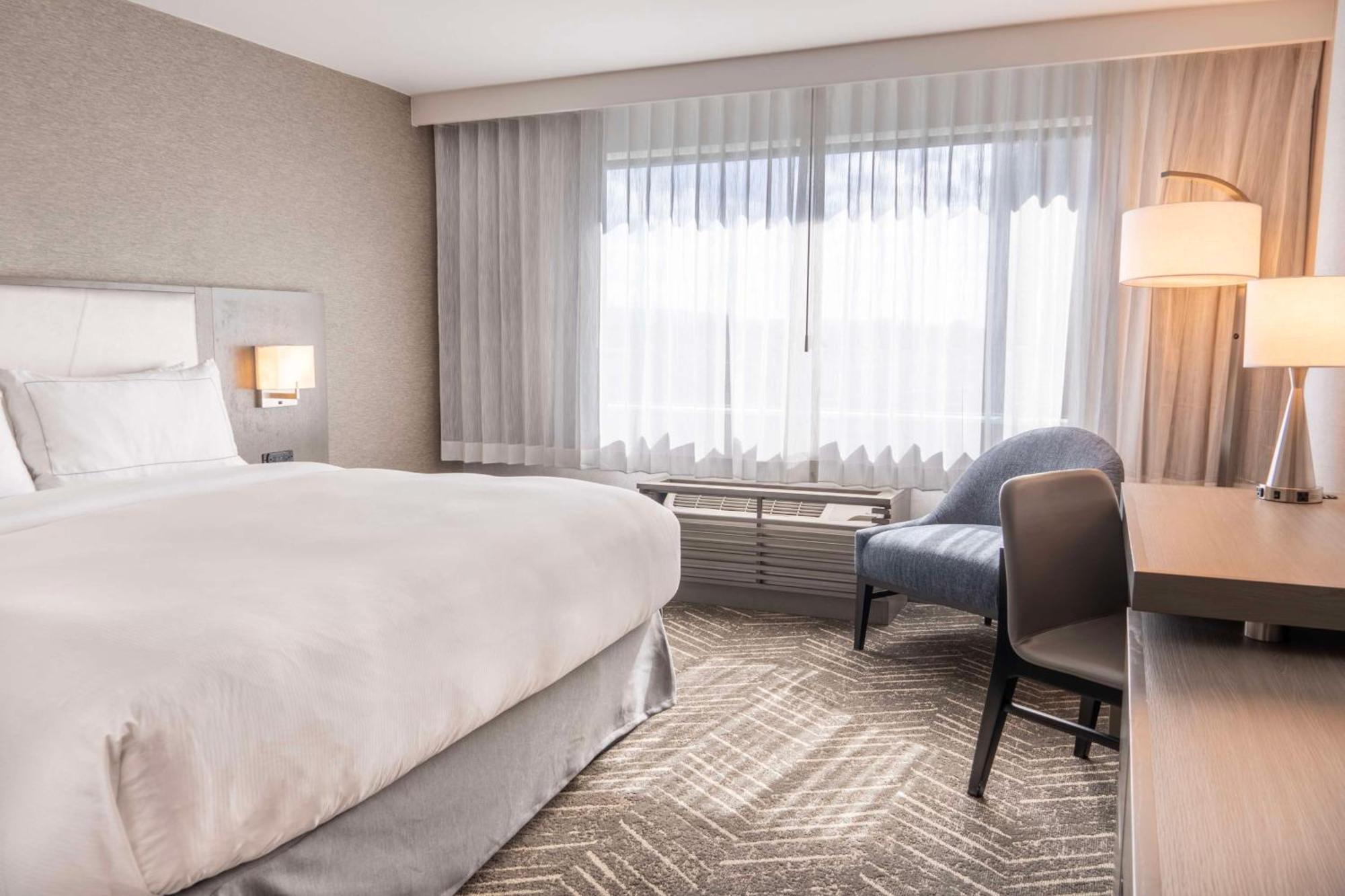 Hotel Doubletree By Hilton Orange County Airport 3*