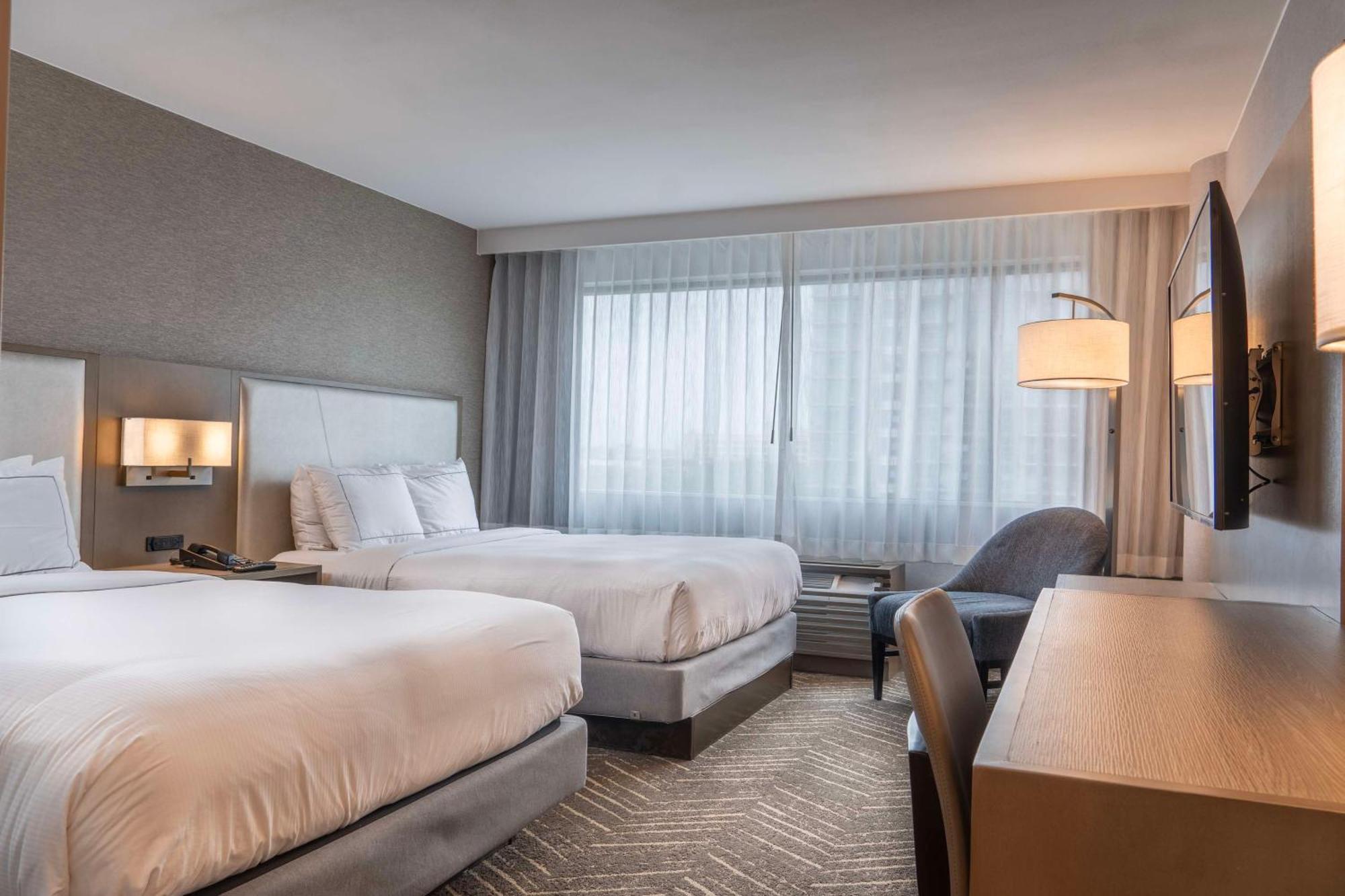 Doubletree By Hilton Orange County Airport Hotel
