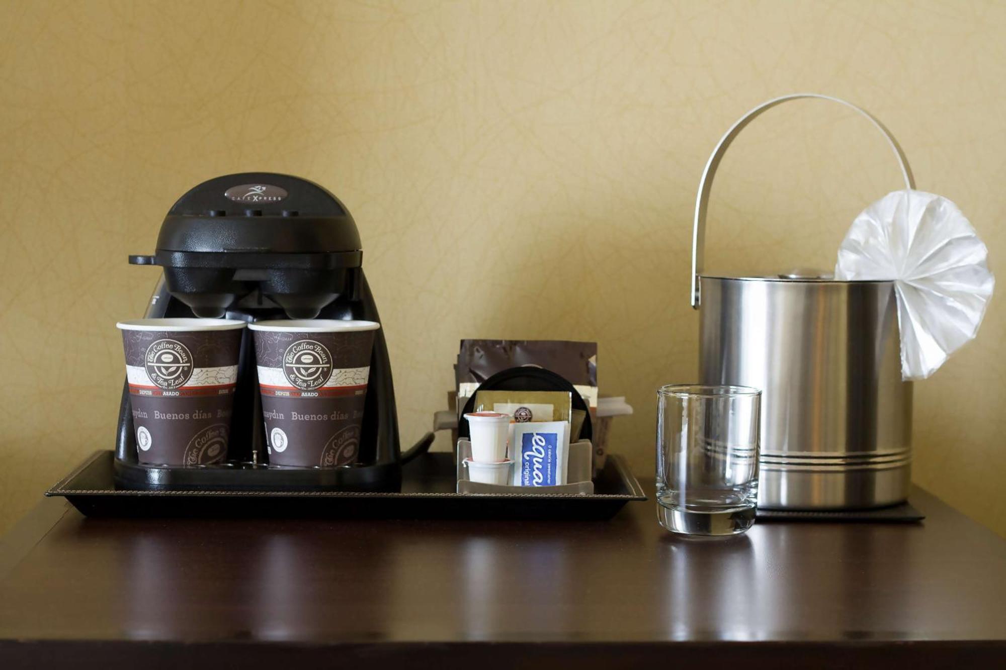 Doubletree By Hilton Orange County Airport Hotel 3*