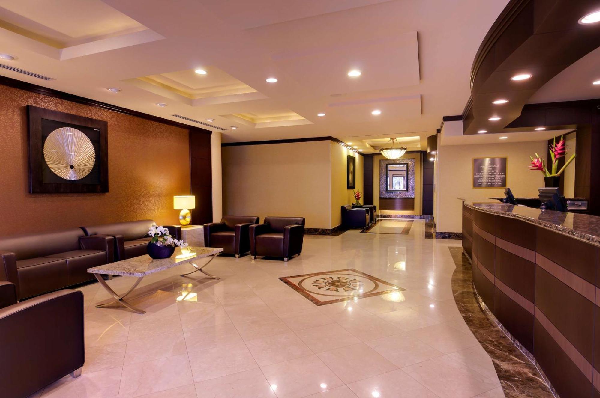 Hotel Doubletree By Hilton Orange County Airport 3*