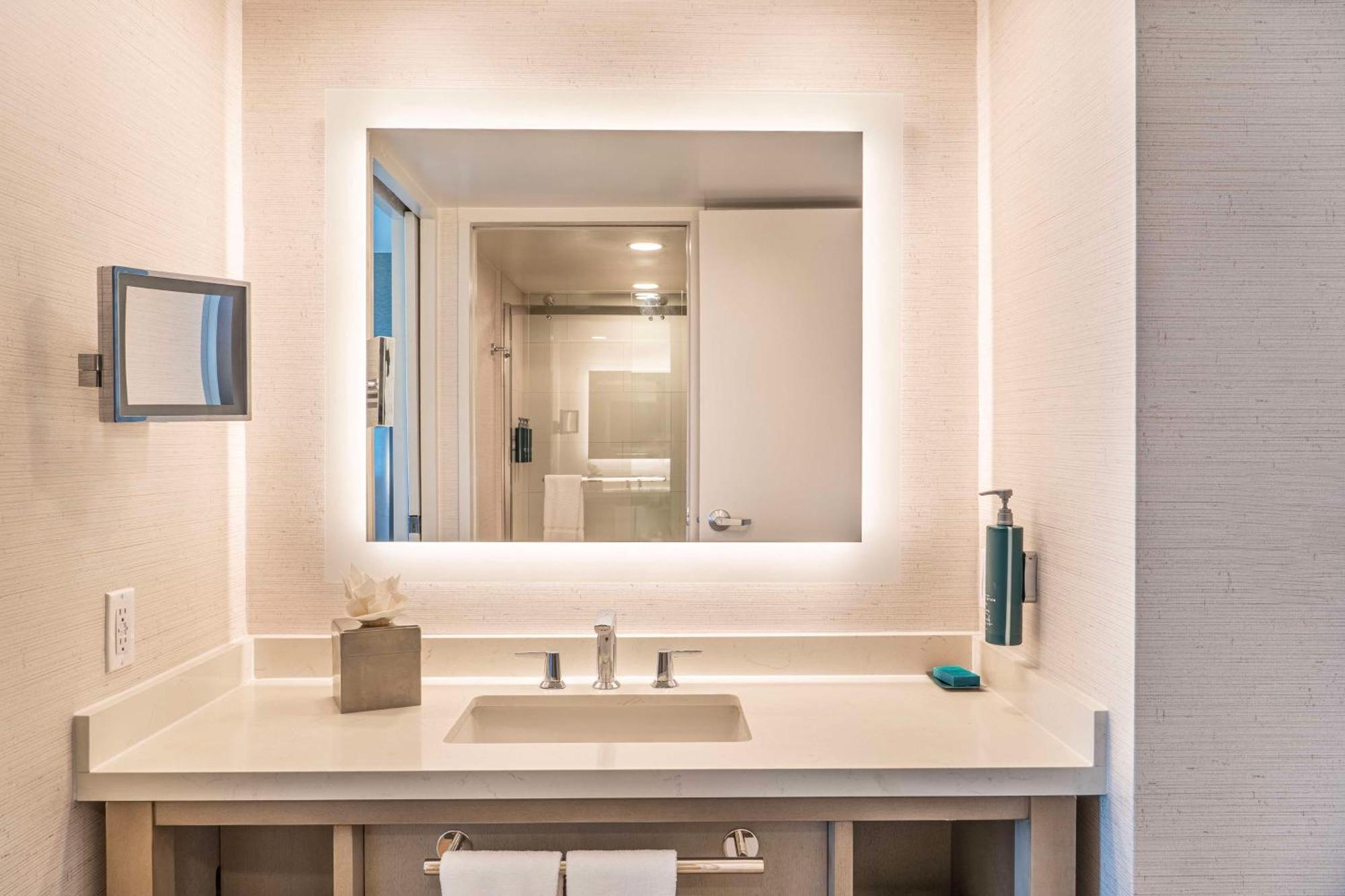 Doubletree By Hilton Orange County Airport 3* Santa Ana
